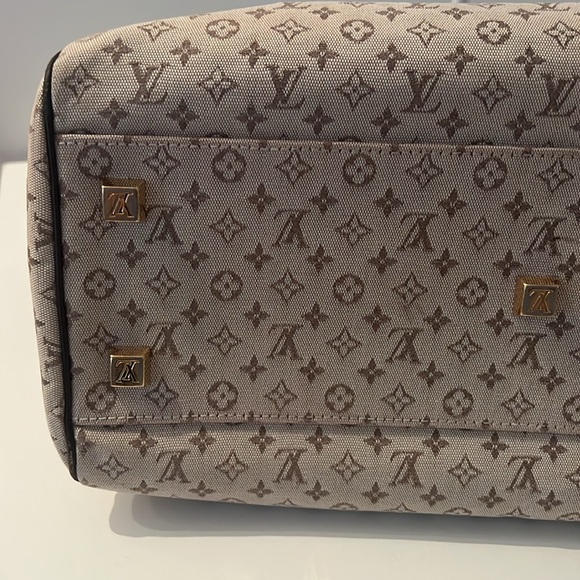 Louis Vuitton Light Tan Brown LV Josephine MG Canvas Handbag - Picture 6 of 17